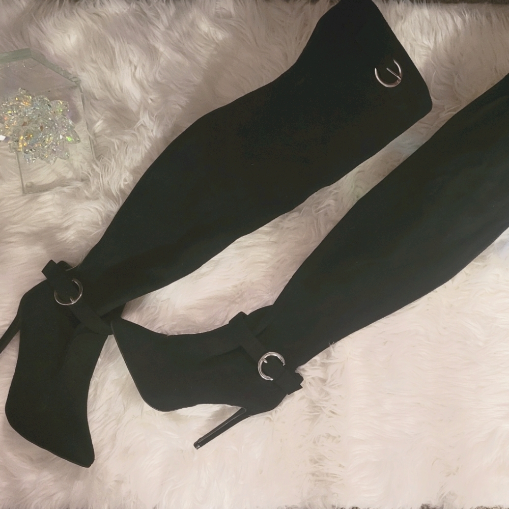Black High Heelsl Boots